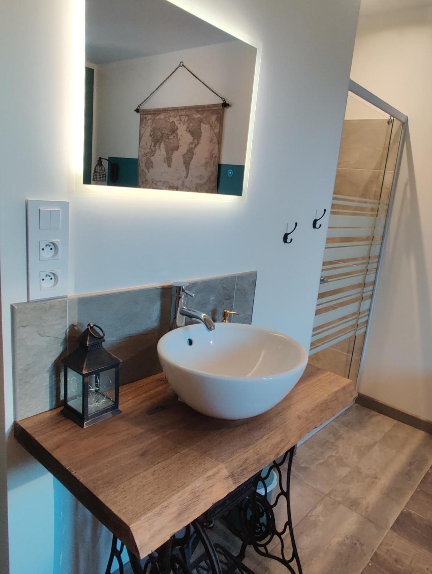 Au Coin Du Chemin Hotel Chambéry Room photo